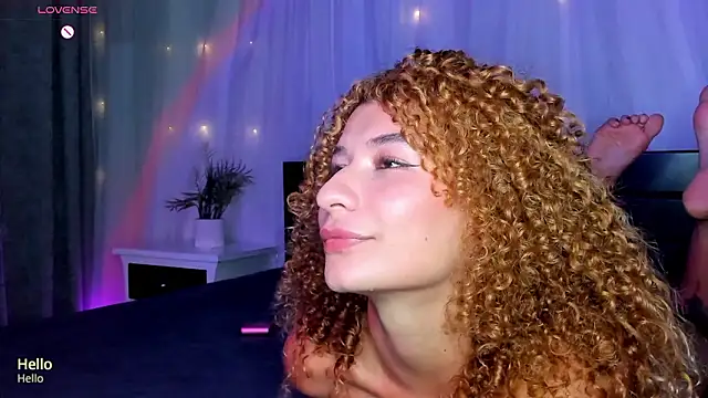 Evolet_Bee live sex cam