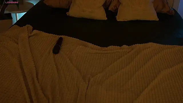 IceDanielles's cam snapshot