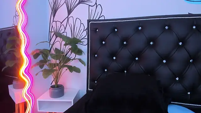 Sweet_Ariadna_'s cam snapshot