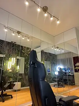 MileySin1111's cam snapshot