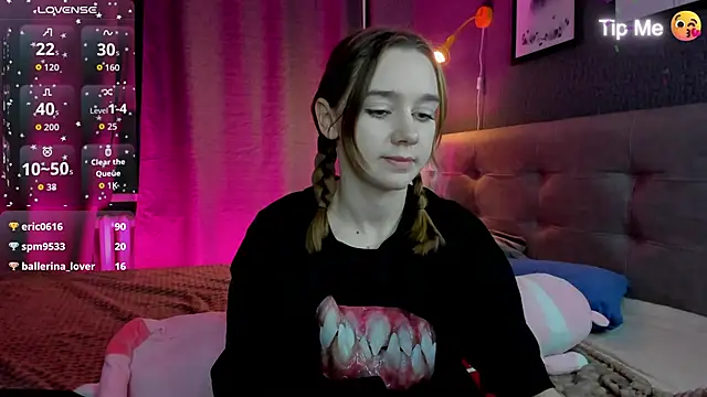 Lesi_Moonie01's cam snapshot