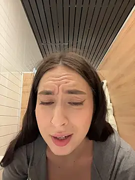 Holly_Play's cam snapshot