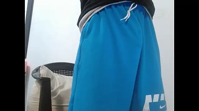 Larry-n-clouds live sex cam