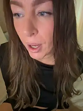 ChristinaSiemone live sex cam