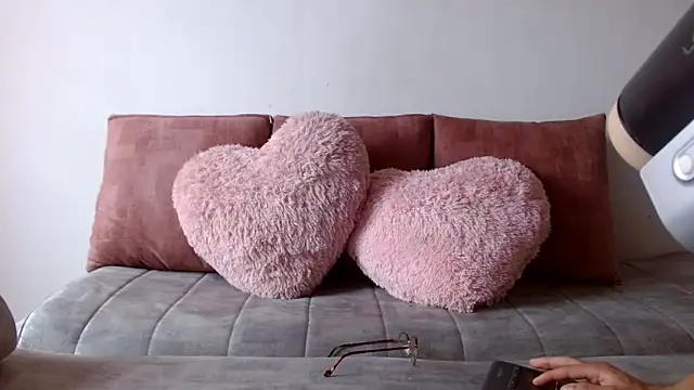 Foxkatty69 live sex cam