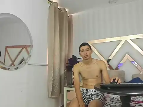 MiaANDrony's cam snapshot