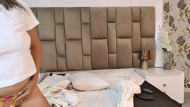 LizaMintelli's cam snapshot