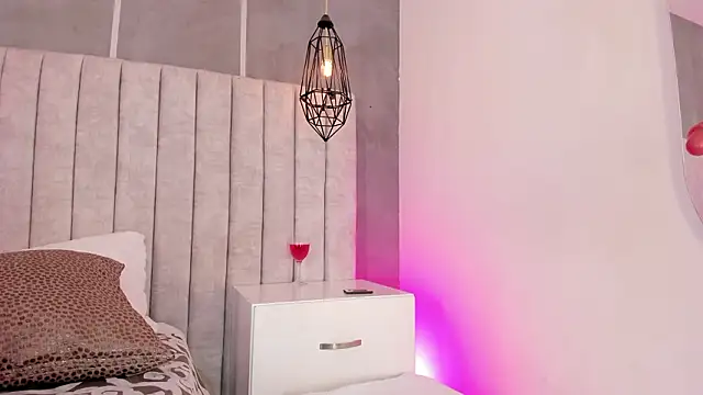 my_friends_mom live sex cam