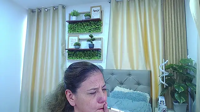 sasi_luna's cam snapshot