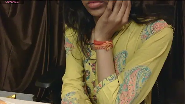 wow-simran's cam snapshot