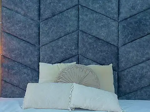 AnnieRouse__'s cam snapshot