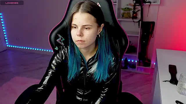 QueenAliceX's cam snapshot