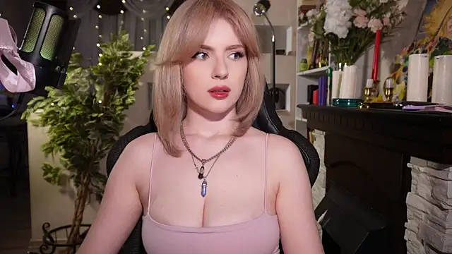 Chriss_Fox's cam snapshot