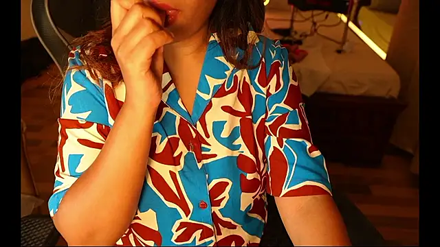 sneha_hussy's cam snapshot