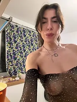 Rebecaburns's cam snapshot