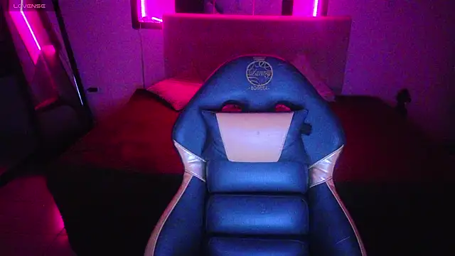 Sara_valderrama_'s cam snapshot