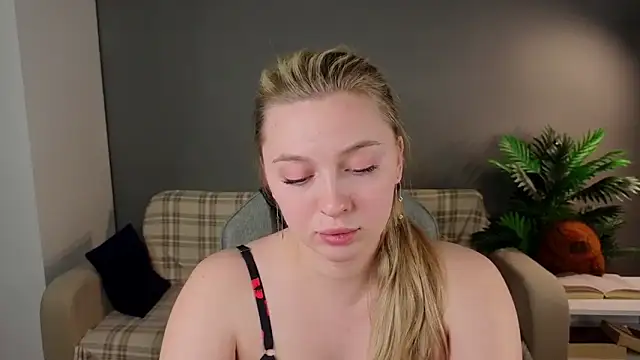 christie_luv's cam snapshot