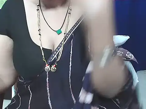 sunitha-3's cam snapshot