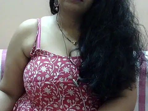 Chatwithsia's cam snapshot