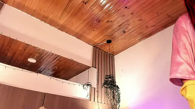 Violet_carson's cam snapshot