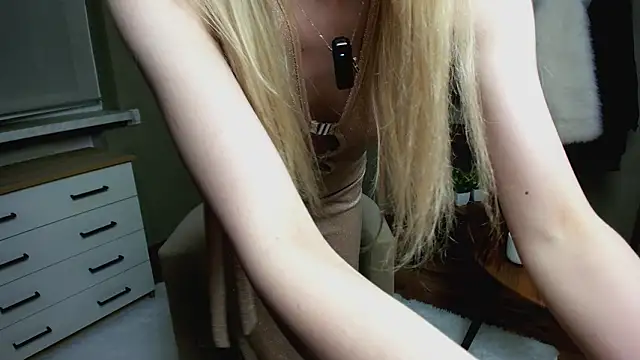 PocketDollX live sex cam