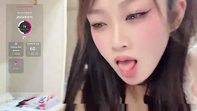 yueyue2003 live sex cam