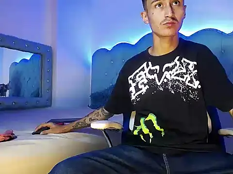 jullian_ricciI's cam snapshot