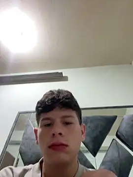 Andy12912 live sex cam