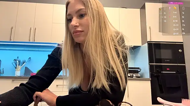 SoftnessMila live sex cam