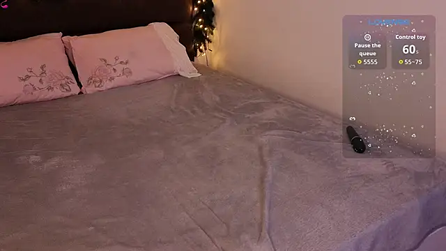 Lora_Rosee's cam snapshot