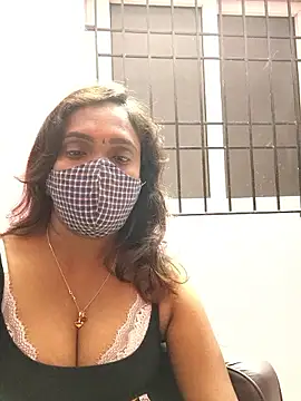 Queen-dhivya's cam snapshot