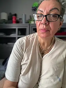 dieseldame1313 live sex cam