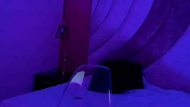 Corinna-saenz's cam snapshot