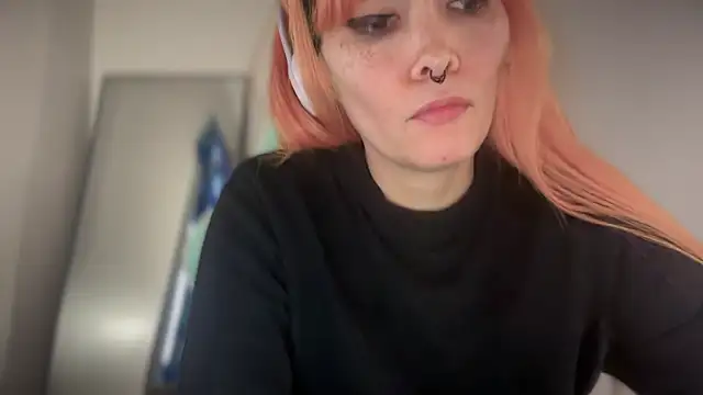 FRRANNKIE live sex cam