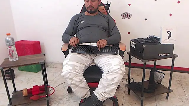 KalethBigDick live sex cam