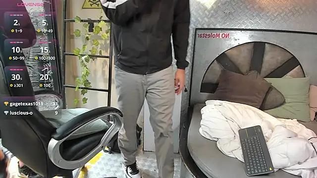 MarcoVitto live sex cam