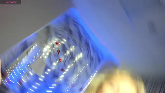 Carla_Vogue's cam snapshot