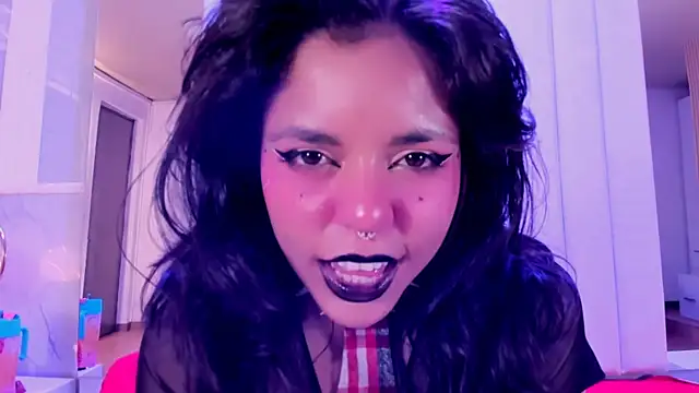 ivannabellini live sex cam