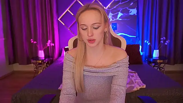 LylaYeess live sex cam