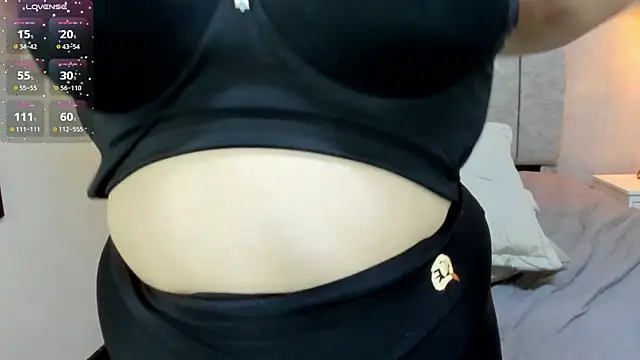 zara_milf's cam snapshot