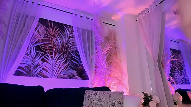 Nicolle_W live sex cam