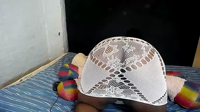 SexyBubblies96's cam snapshot