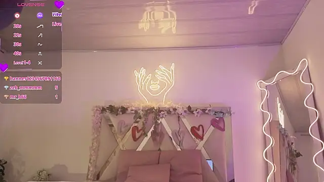 ZURY_TAY's cam snapshot