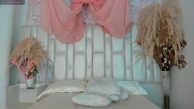 AlisHoward's cam snapshot