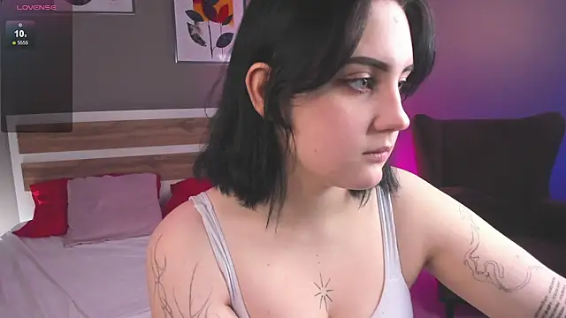 hey_tessa's cam snapshot