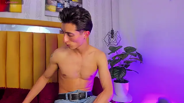 Ithan_Skin live sex cam