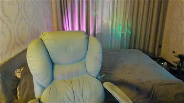 Vladik_b live sex cam