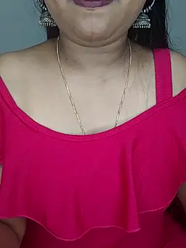 Divya_gowda_143's cam snapshot