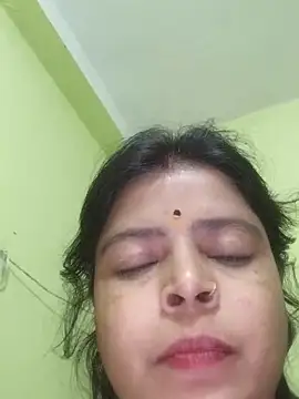 DesiRiya101's cam snapshot