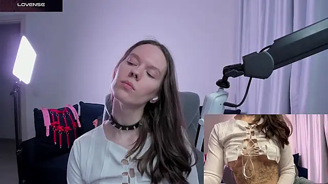 SharkyBaby live sex cam